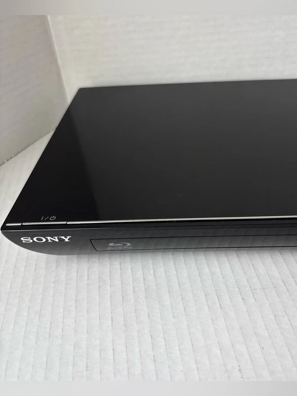 Sony BDP-S590 3D Blu-ray Player Full HD 1080p Built-in Wi-Fi Dolby No Remote